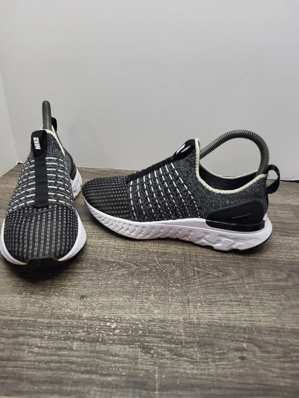 Nike React Phantom Run Flyknit 2 Women's Size 6 Running Shoes Black White Oreo